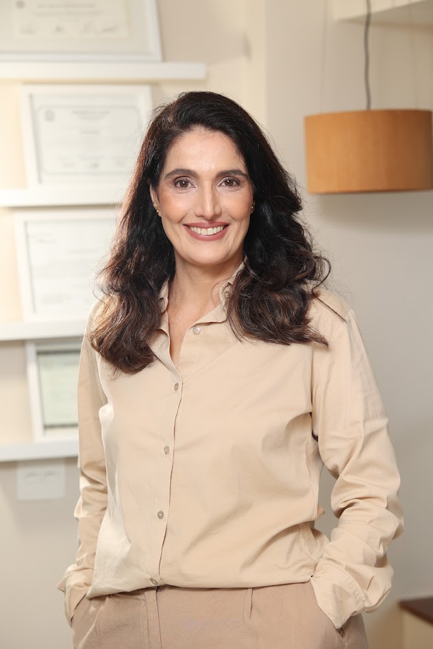 Dra. Vanessa Rajo em atendimento