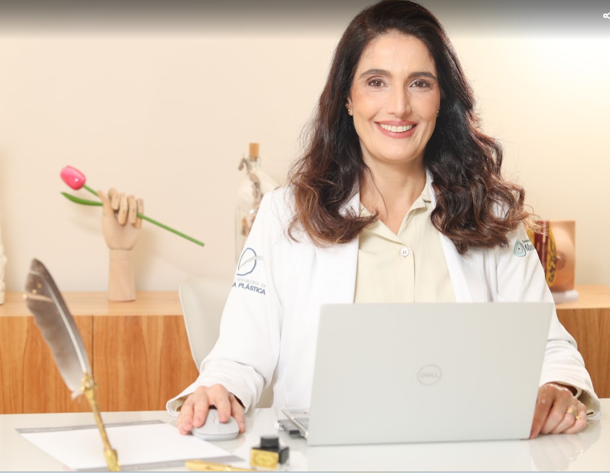 Dra. Vanessa Rajo em atendimento